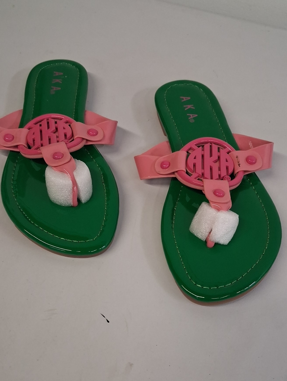 NWT Womens AKA Pink & Green Thong Sandals